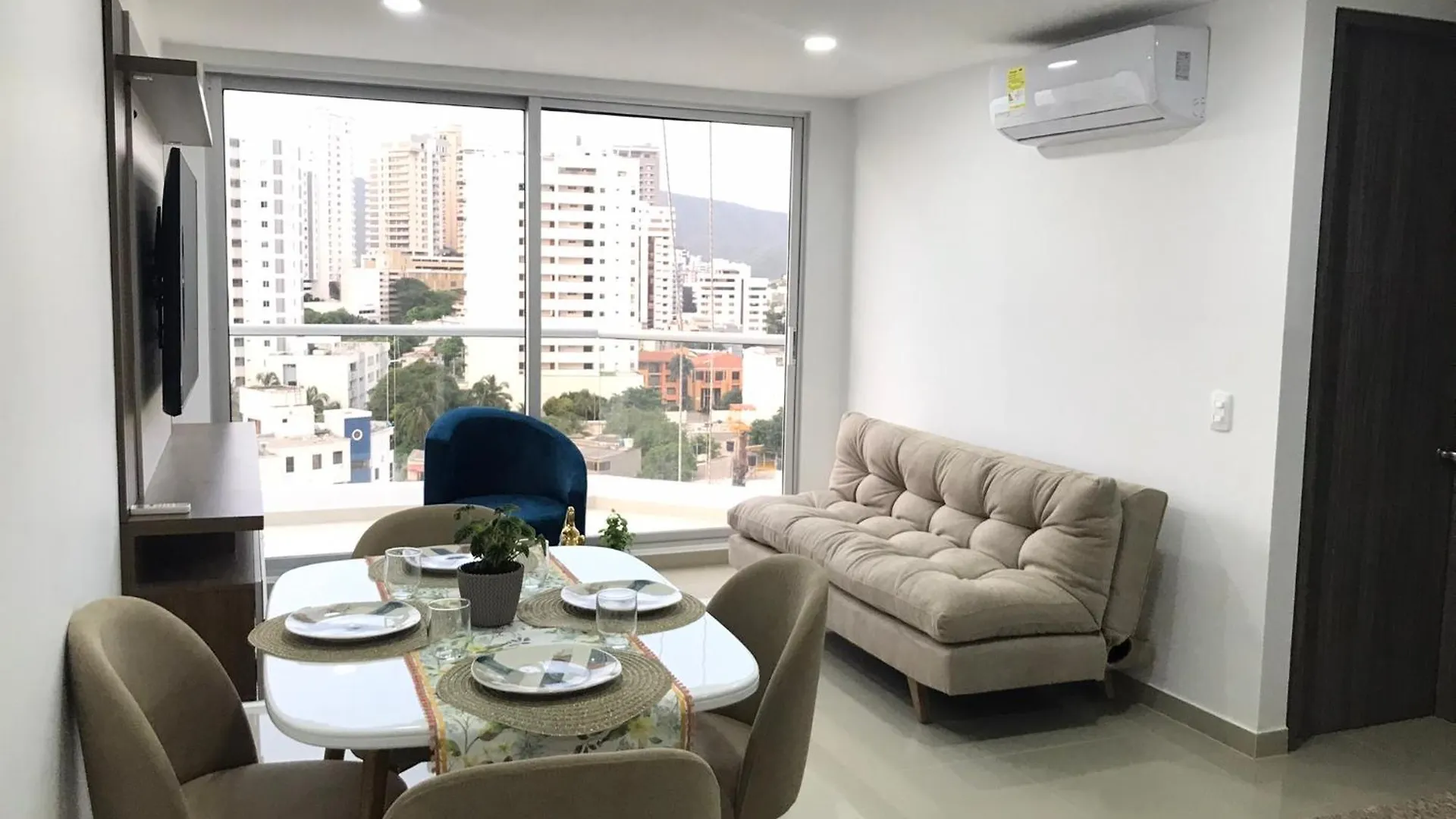 Apartment Apartamento Hermosa Vista Mar/ High Floor Sea View Gaira